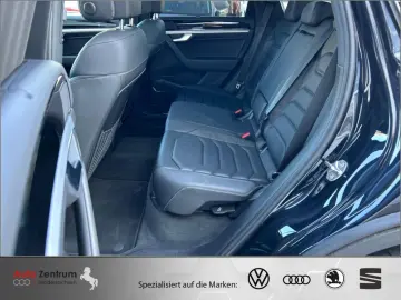 VW Touareg 3.0 V6 e-Hybrid Eleg    AZN-Förderung