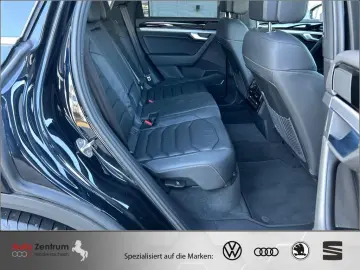 VW Touareg 3.0 V6 e-Hybrid Eleg    AZN-Förderung