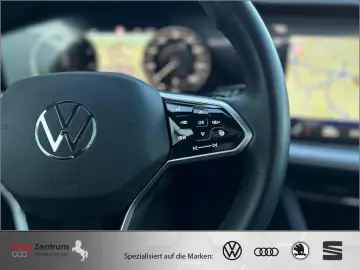 VW Touareg 3.0 V6 e-Hybrid Eleg    AZN-Förderung