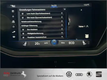 VW Touareg 3.0 V6 e-Hybrid Eleg    AZN-Förderung