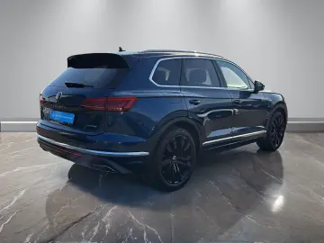 VW Touareg Elegance 3.0TSI eHybrid  AHK LUFTFW KAME