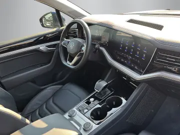 VW Touareg Elegance 3.0TSI eHybrid  AHK LUFTFW KAME