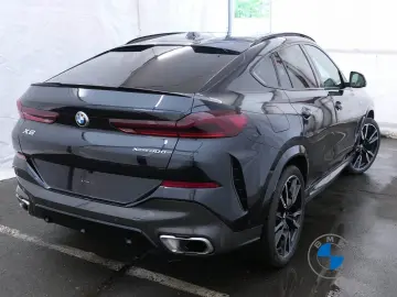 BMW X6 xDrive30d M Sport 22  AHK Pano Standhzg. H K
