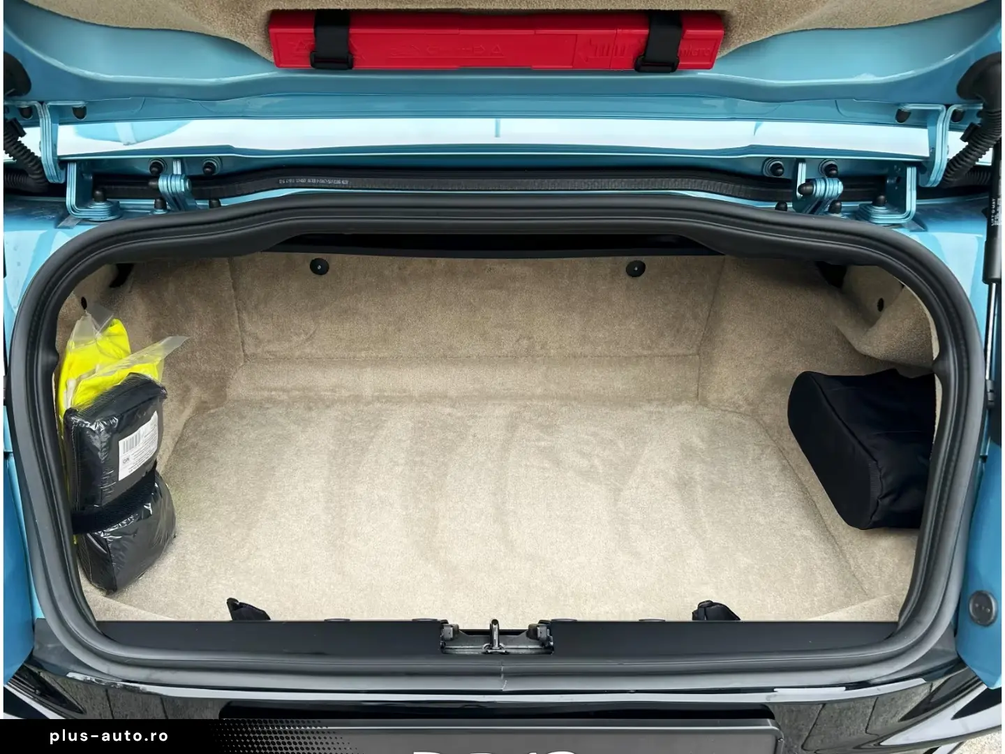 Aston Martin DB12 Volante Carribean Blue Pearl Carbon