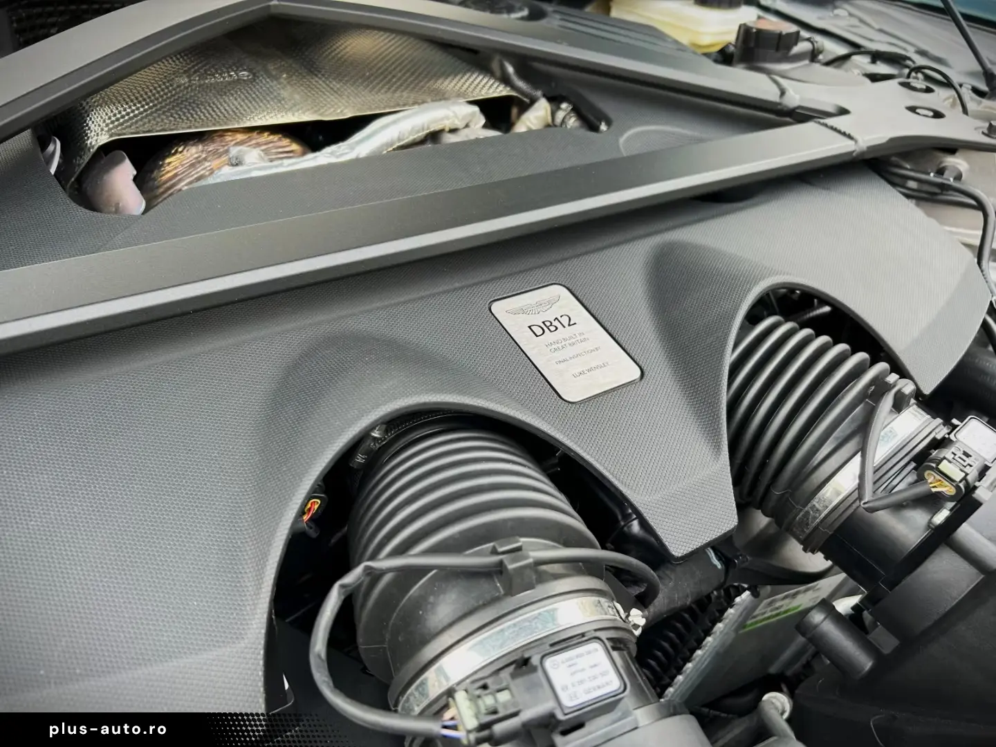 Aston Martin DB12 Volante Carribean Blue Pearl Carbon