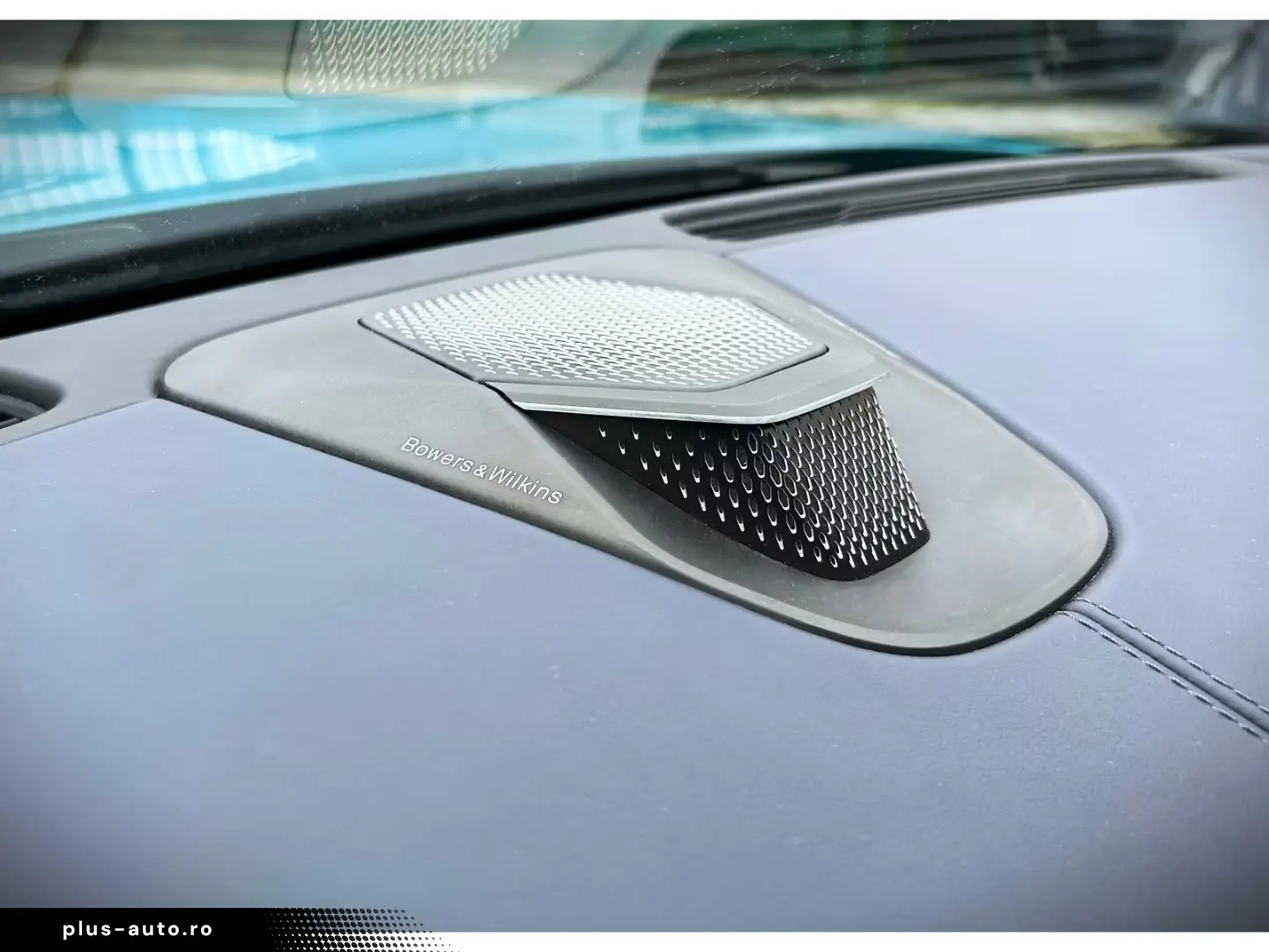 Aston Martin DB12 Volante Carribean Blue Pearl Carbon