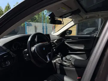 BMW 520I G30  2018