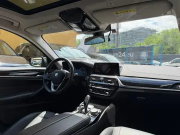 BMW 520I G30  2018