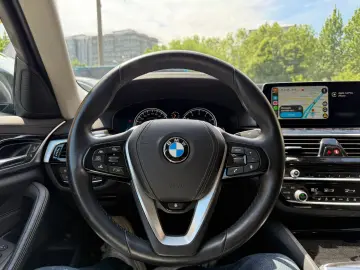 BMW 520I G30  2018