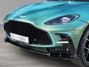 Aston Martin DBX S Iridescent Emerald   Oxford Tan