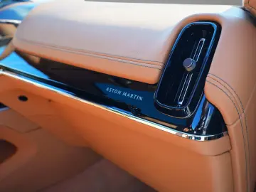Aston Martin DBX S Iridescent Emerald   Oxford Tan