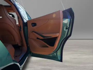Aston Martin DBX S Iridescent Emerald   Oxford Tan