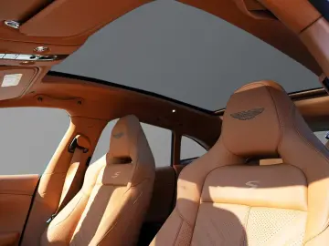 Aston Martin DBX S Iridescent Emerald   Oxford Tan