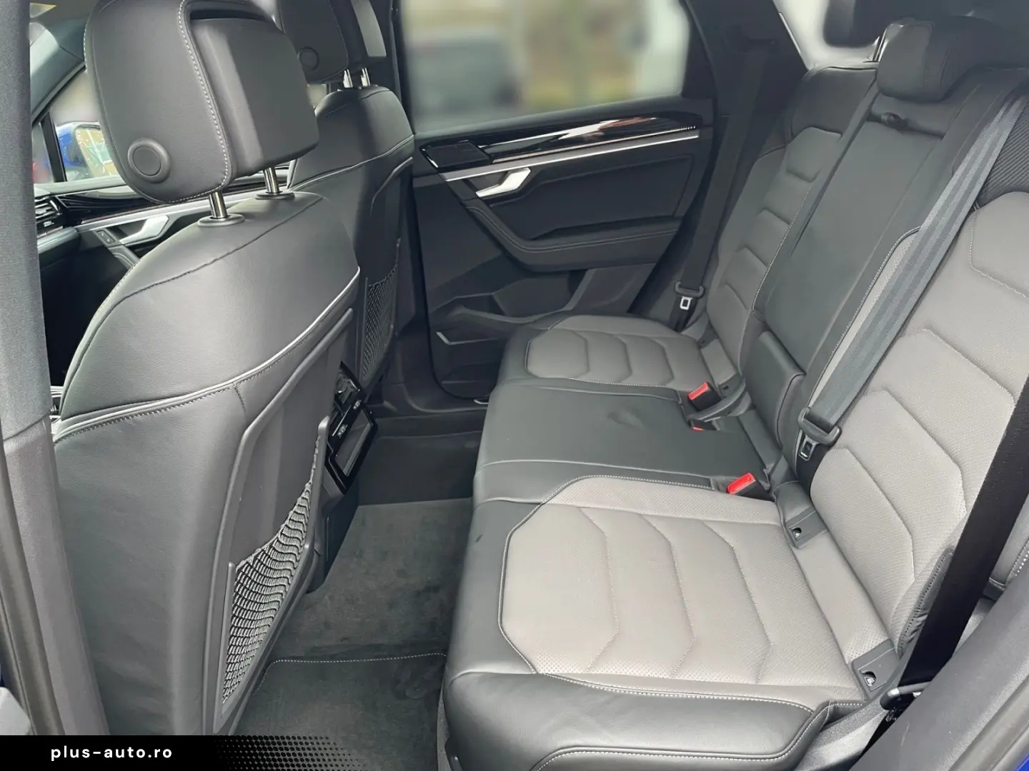 VW Touareg R-Line 3.0TDI  LUFT LEDER AHK