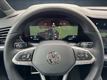 VW Touareg R-Line 3.0 TDI AHK Pano 360 HuD 22  HDMa