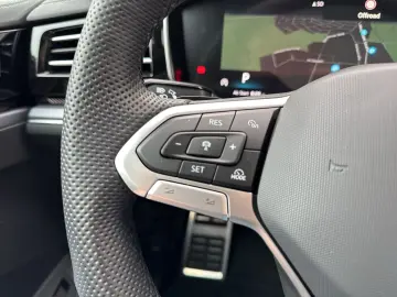 VW Touareg R-Line 3.0 TDI AHK Pano 360 HuD 22  HDMa