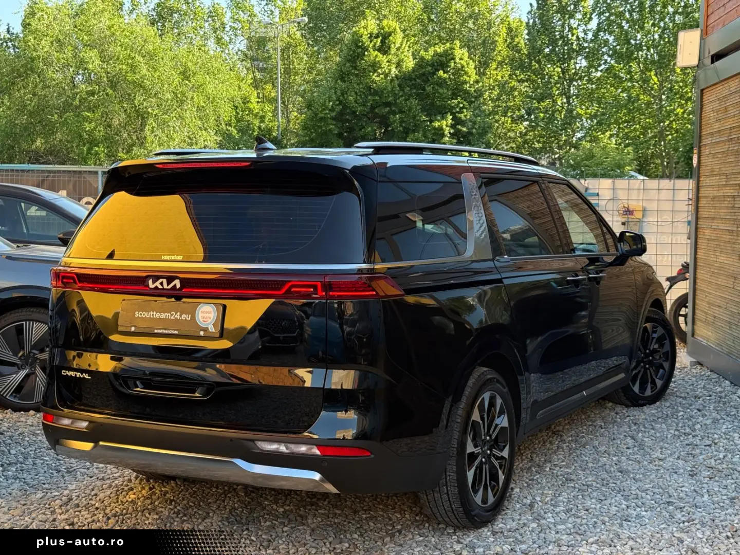 Kia Carnival Noblesse 2022