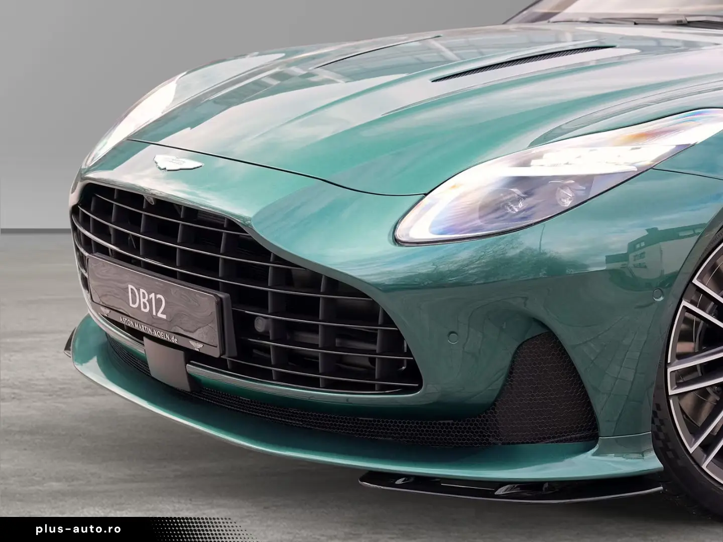 Aston Martin DB12 Malachite Green Oxford Tan