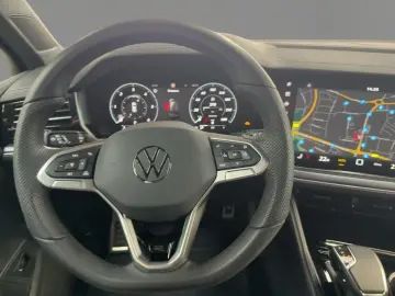 VW Touareg R-LINE BLACK 3.0 TDI IQ LUFT AHK STHZ
