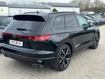 VW Touareg 3.0TDI 4M R-Line VOLL Black 22  UPE 114T