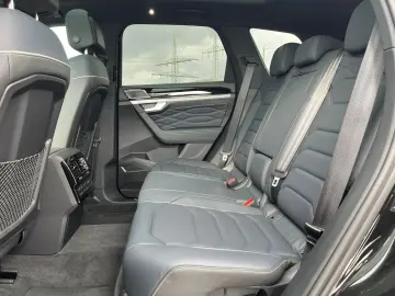 VW Touareg 3.0TDI 4M R-Line VOLL Black 22  UPE 114T