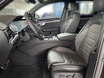 VW Touareg R-Line 3.0TDI  AHK LUFT STDHZ