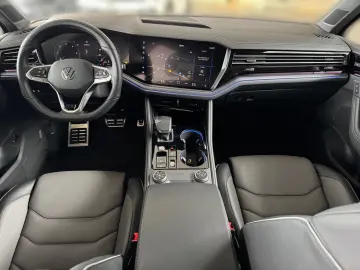 VW Touareg R-Line 3.0TDI  AHK LUFT STDHZ
