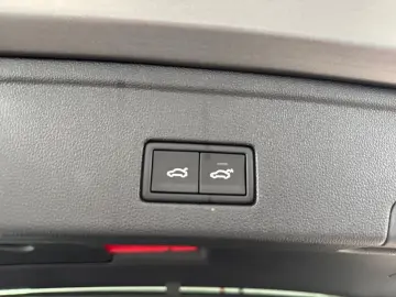 VW Touareg R-Line 3.0TDI  AHK LUFT STDHZ