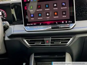 VW Tiguan 2.0 TSI DSG 4M R-Line Navi AHK Kamera ACC