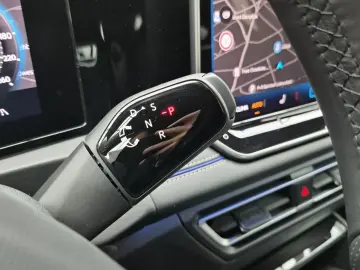 VW Tiguan 2.0 TSI 4M R-LINE NAVI AHK behMFL