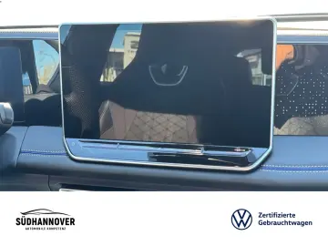 VW Tiguan R-Line 2.0 TSI 4M DSG LED AreaView AHK