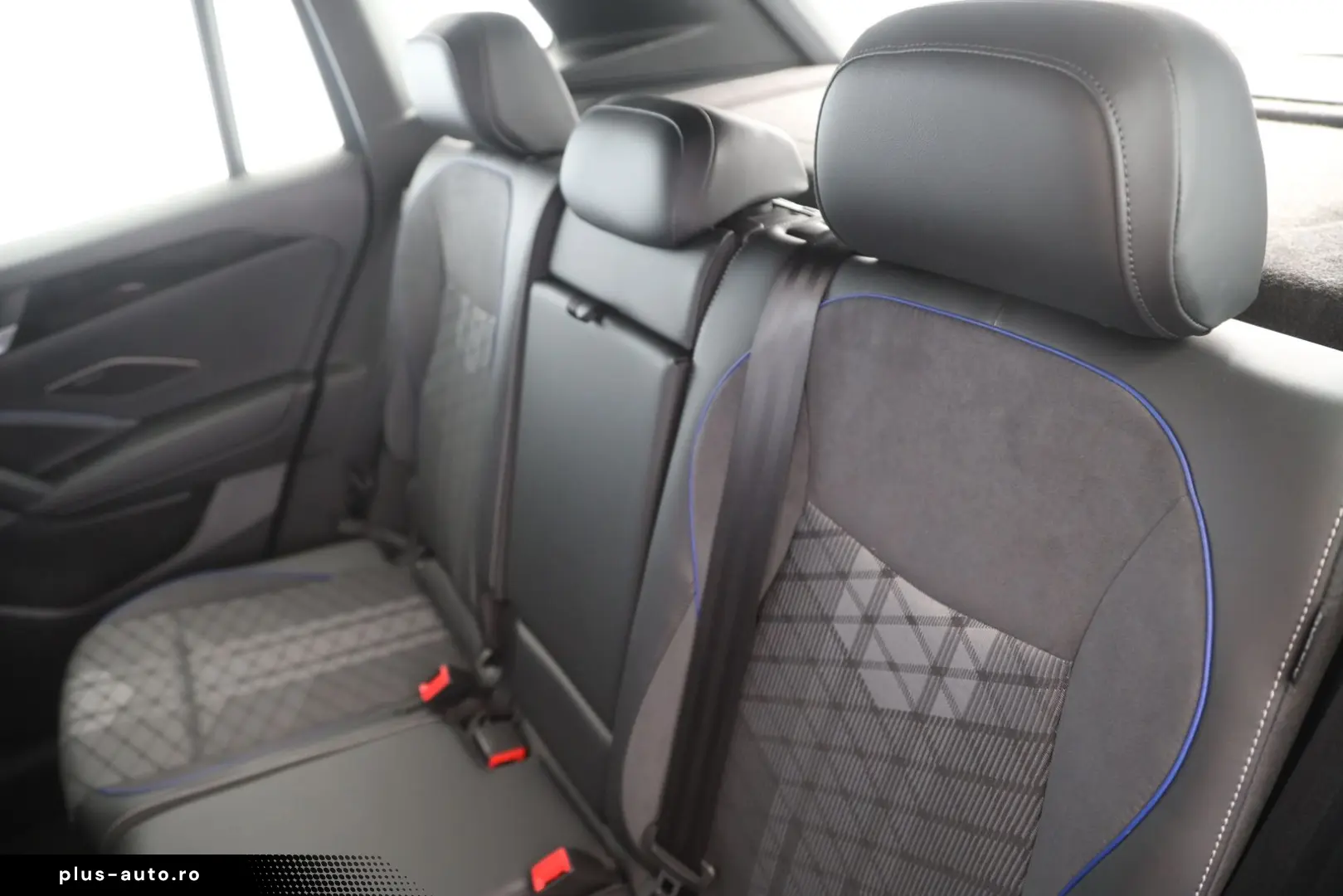 VW Tiguan 2.0 TSI DSG 4MOTION R-Line   NAVI   AHK