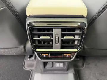 Lexus NX 450h NX 450 h Luxury.HUD