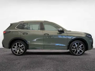 VW Tiguan R-Line TSI DSG 4M  AHK PANO MASSAGE ACC
