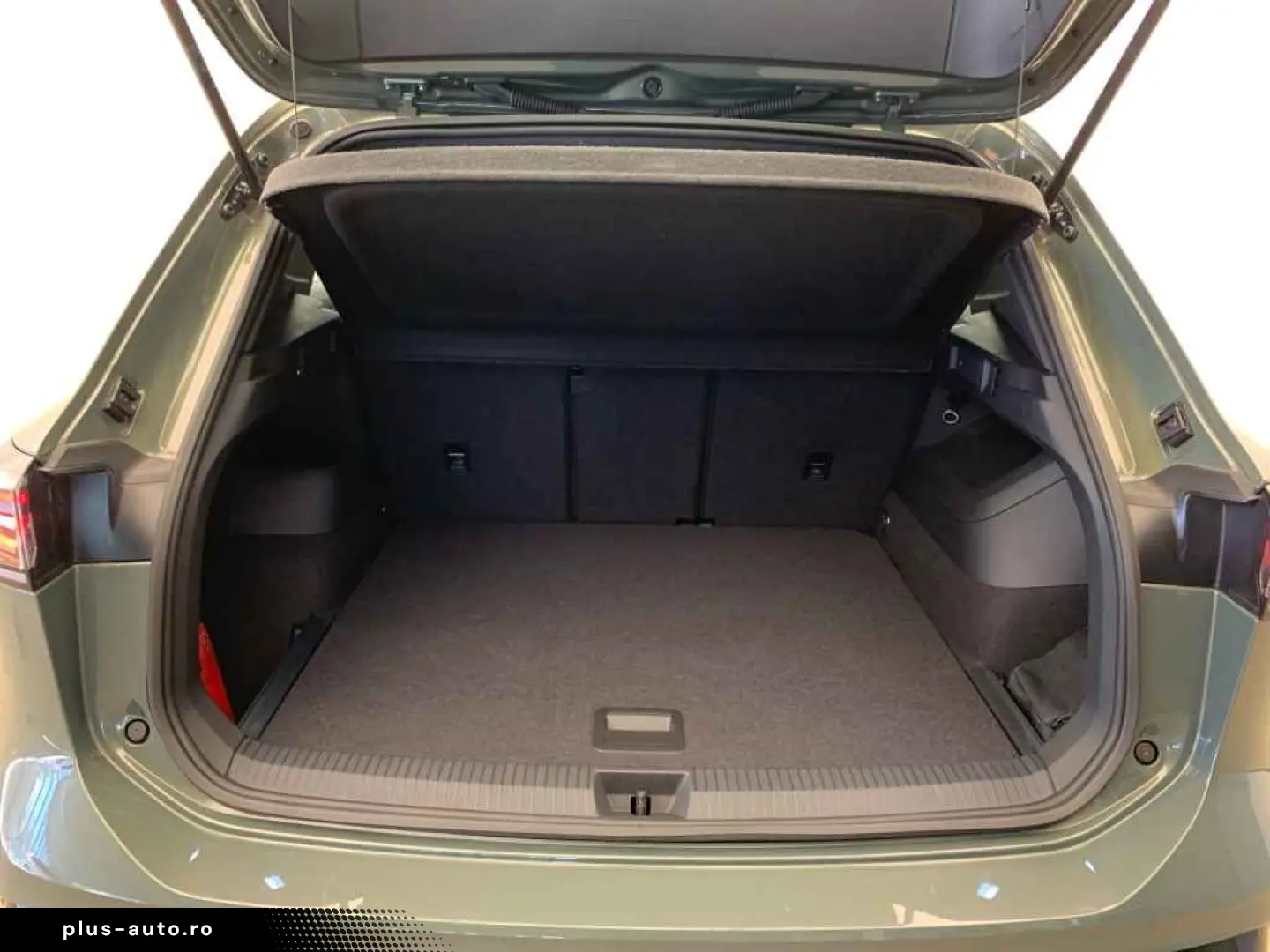 VW Tiguan R-Line TSI DSG 4M  AHK PANO MASSAGE ACC