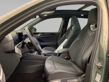 VW Tiguan R-Line TSI DSG 4M  AHK PANO MASSAGE ACC
