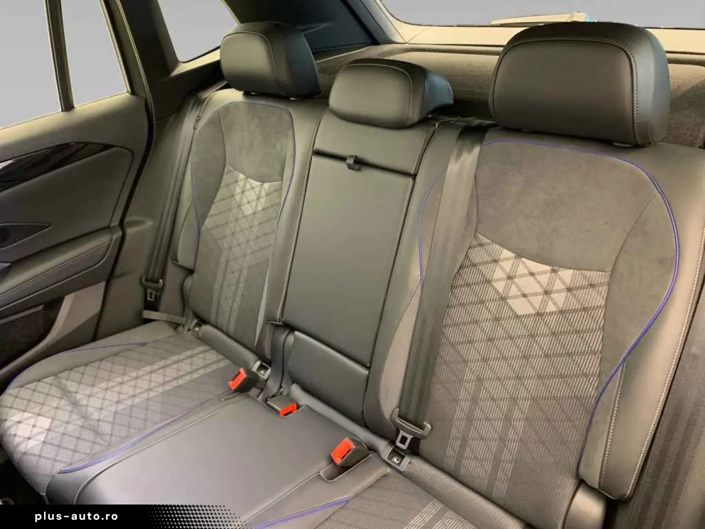 VW Tiguan R-Line TSI DSG 4M  AHK PANO MASSAGE ACC