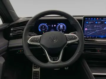 VW Tiguan R-Line TSI DSG 4M  AHK PANO MASSAGE ACC
