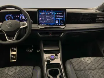 VW Tiguan R-Line TSI DSG 4M  AHK PANO MASSAGE ACC