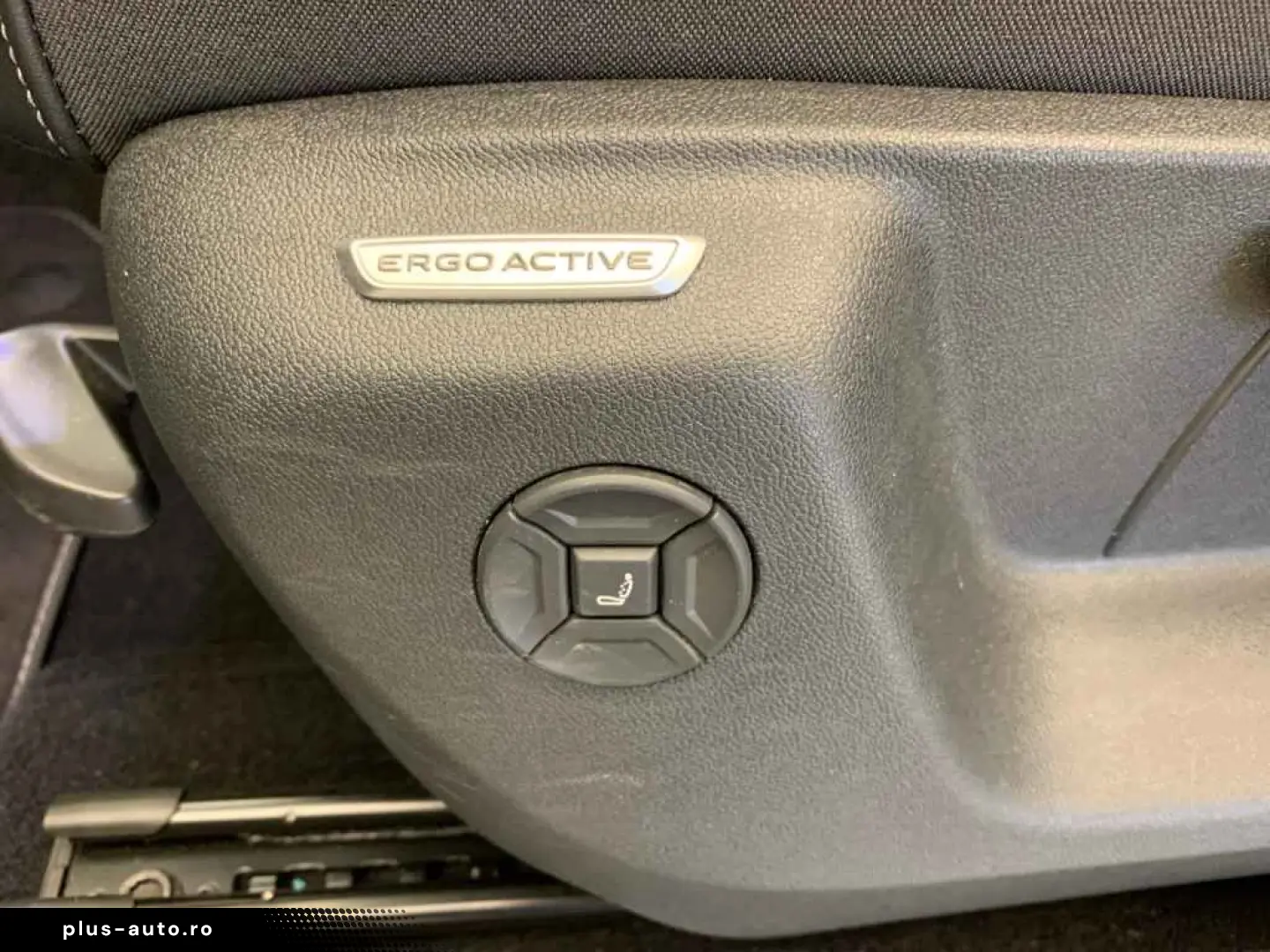 VW Tiguan R-Line TSI DSG 4M  AHK PANO MASSAGE ACC