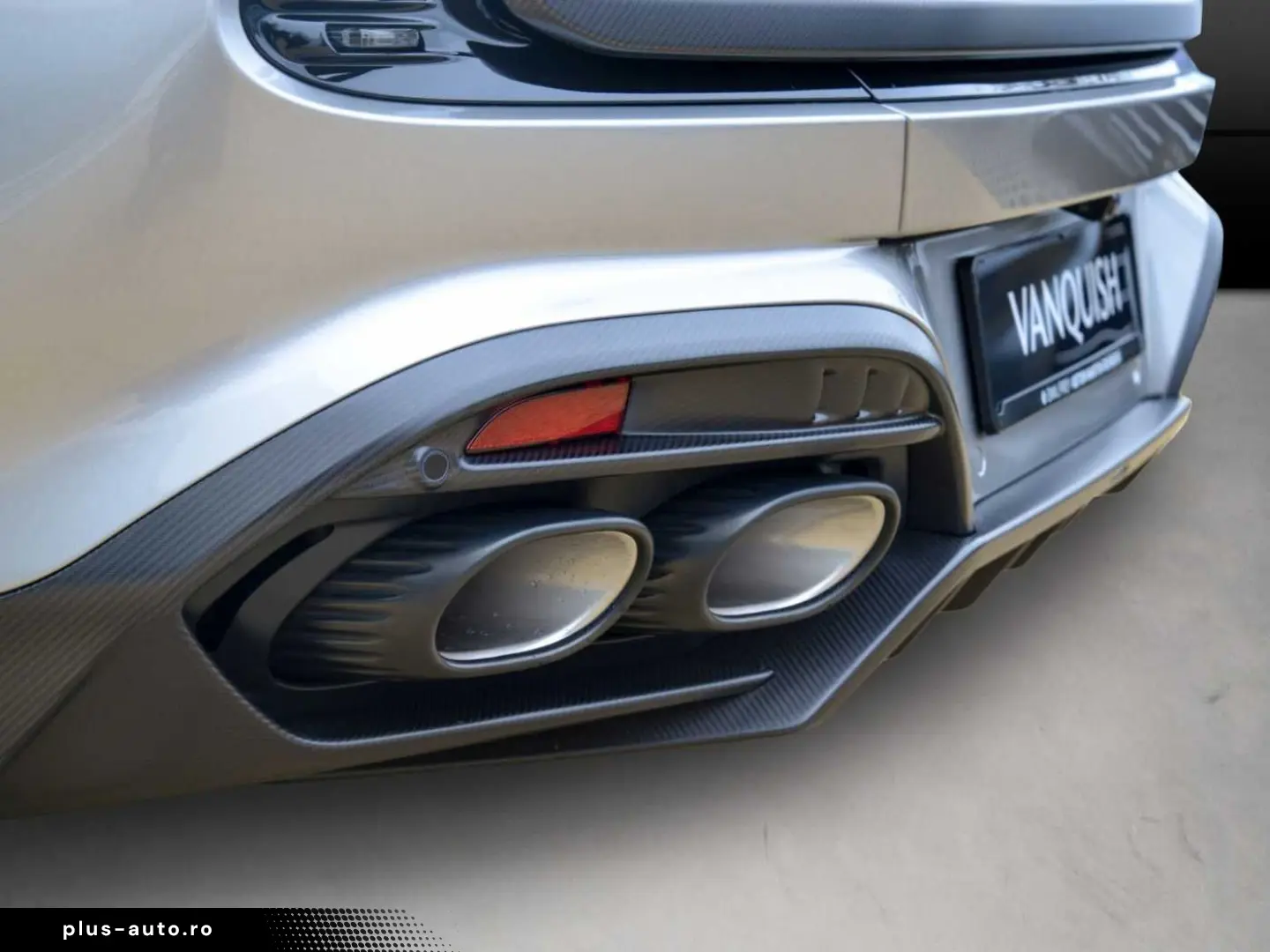 ASTON MARTIN Vanquish Coupe