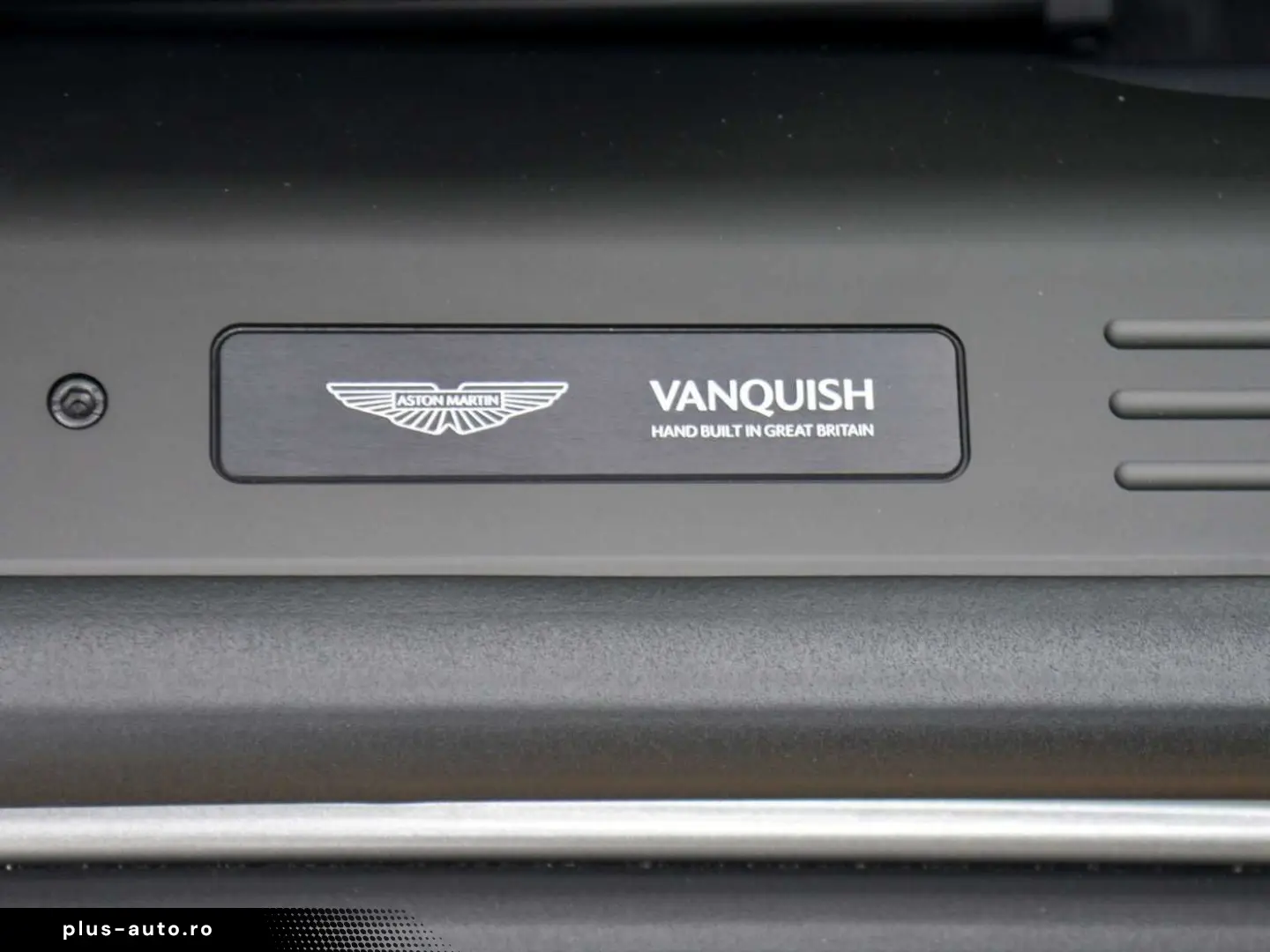 ASTON MARTIN Vanquish Coupe