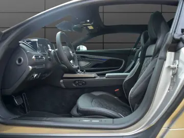 ASTON MARTIN Vanquish Coupe