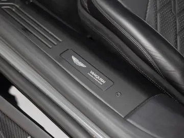 ASTON MARTIN Vanquish      Titan Auspuff   Black Pack
