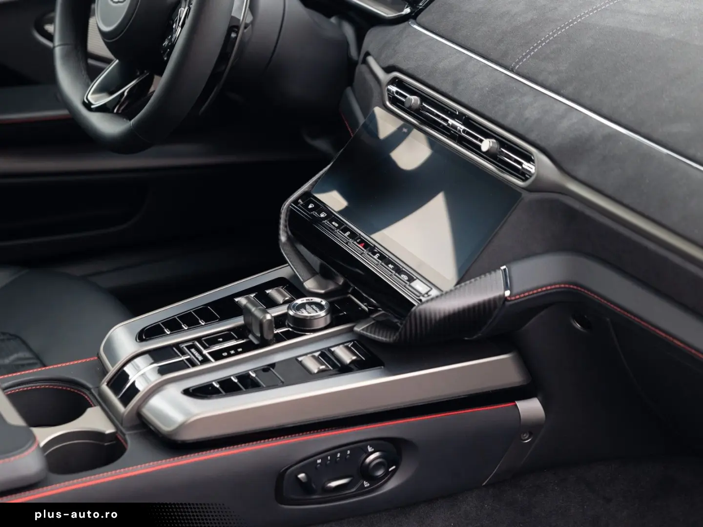 ASTON MARTIN Vanquish      Titan Auspuff   Black Pack