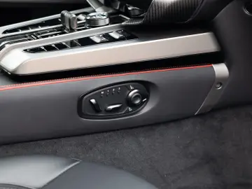 ASTON MARTIN Vanquish      Titan Auspuff   Black Pack