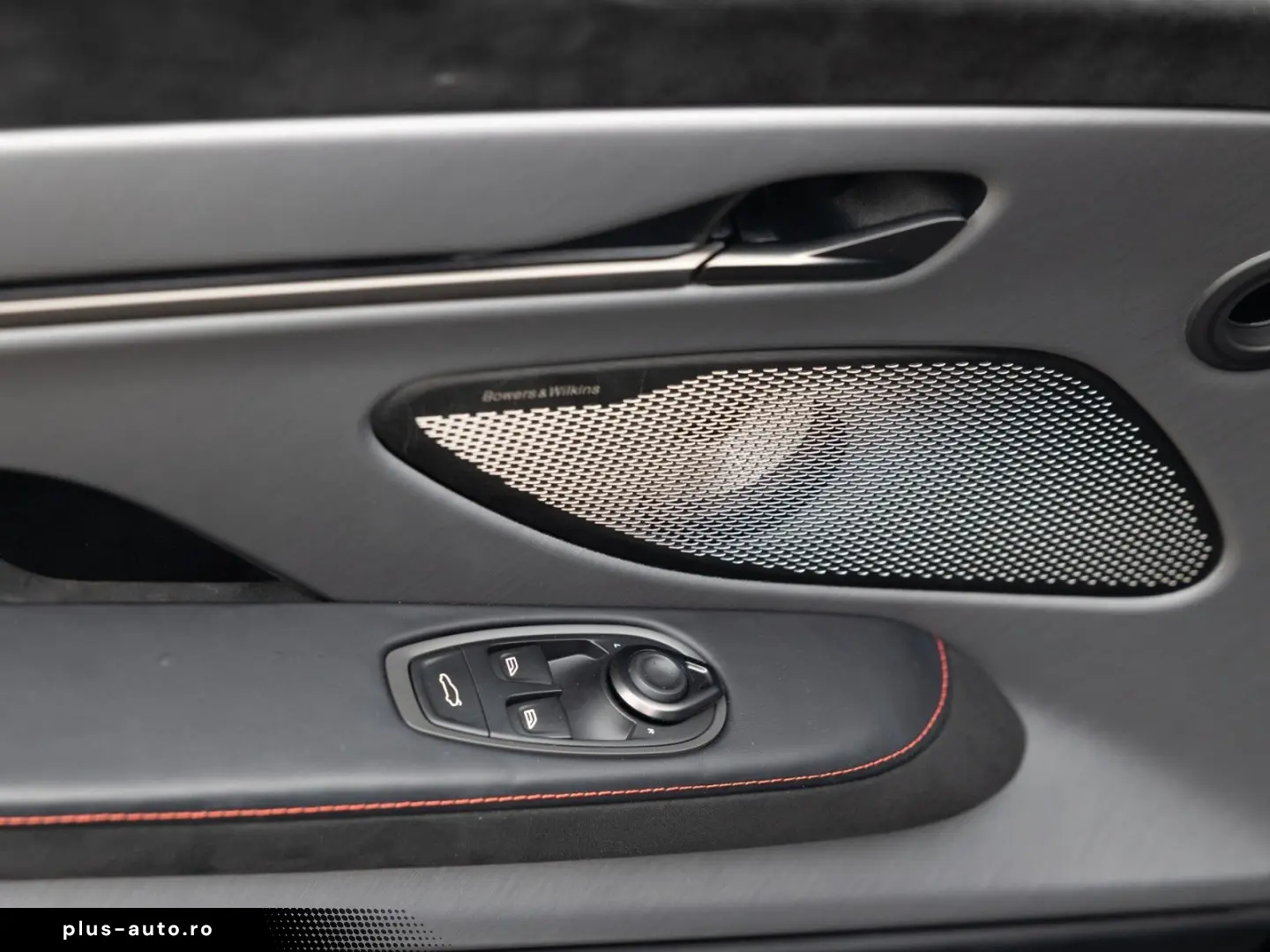ASTON MARTIN Vanquish      Titan Auspuff   Black Pack