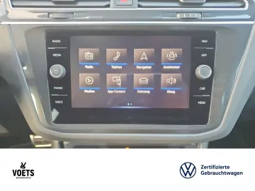 VW Tiguan R 2.0 TSI 4Motion DSG RearView MATRIX-LED