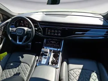 AUDI Q8 50 TDI quattro tiptronic