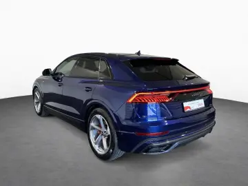 AUDI Q8 50TDI S LINE Comp Matrix SoftClo Massage Ventil Carb